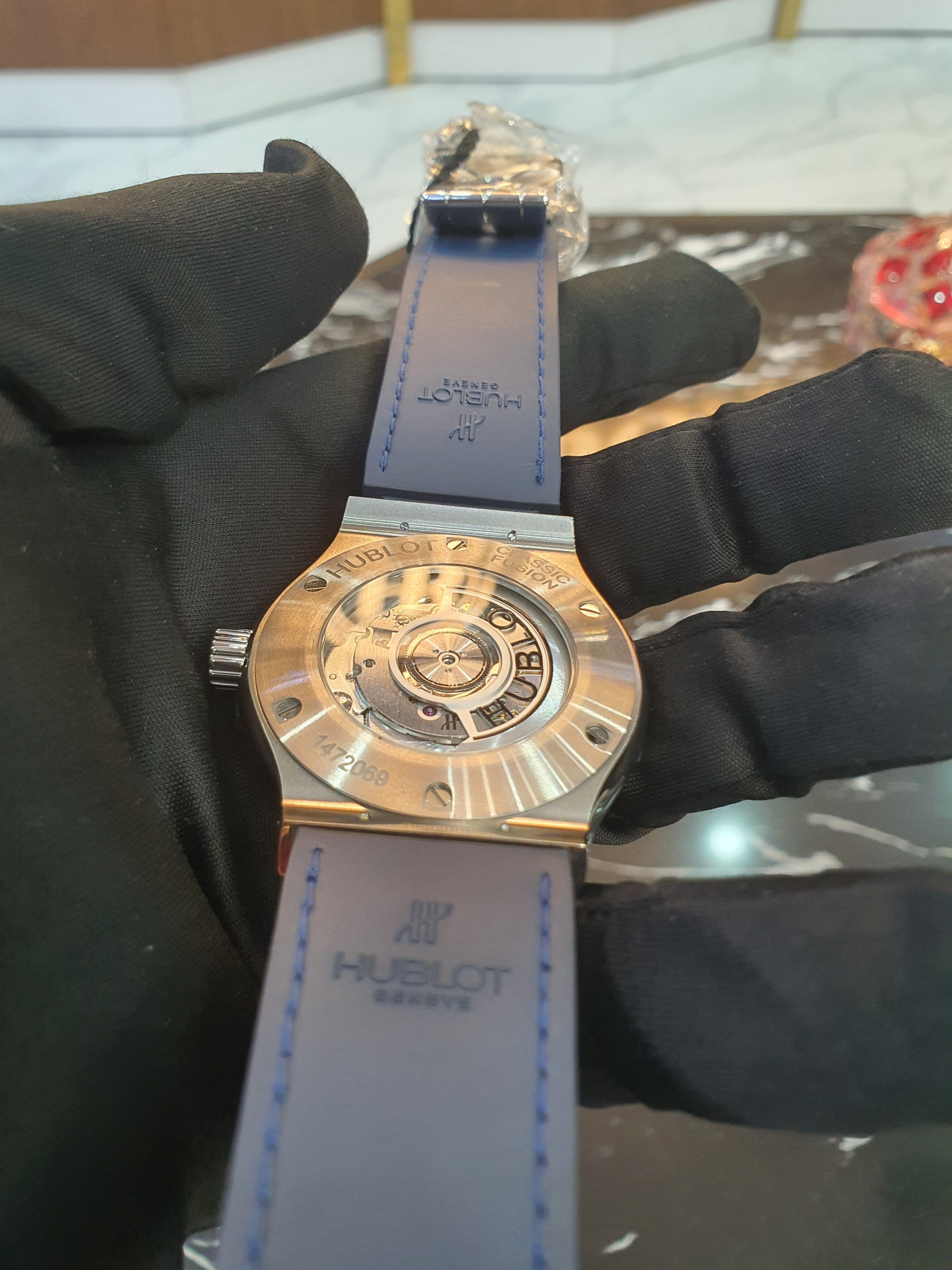 Đồng Hồ Hublot Fusion Classic 42mm Steel Blue Navy Diamonds