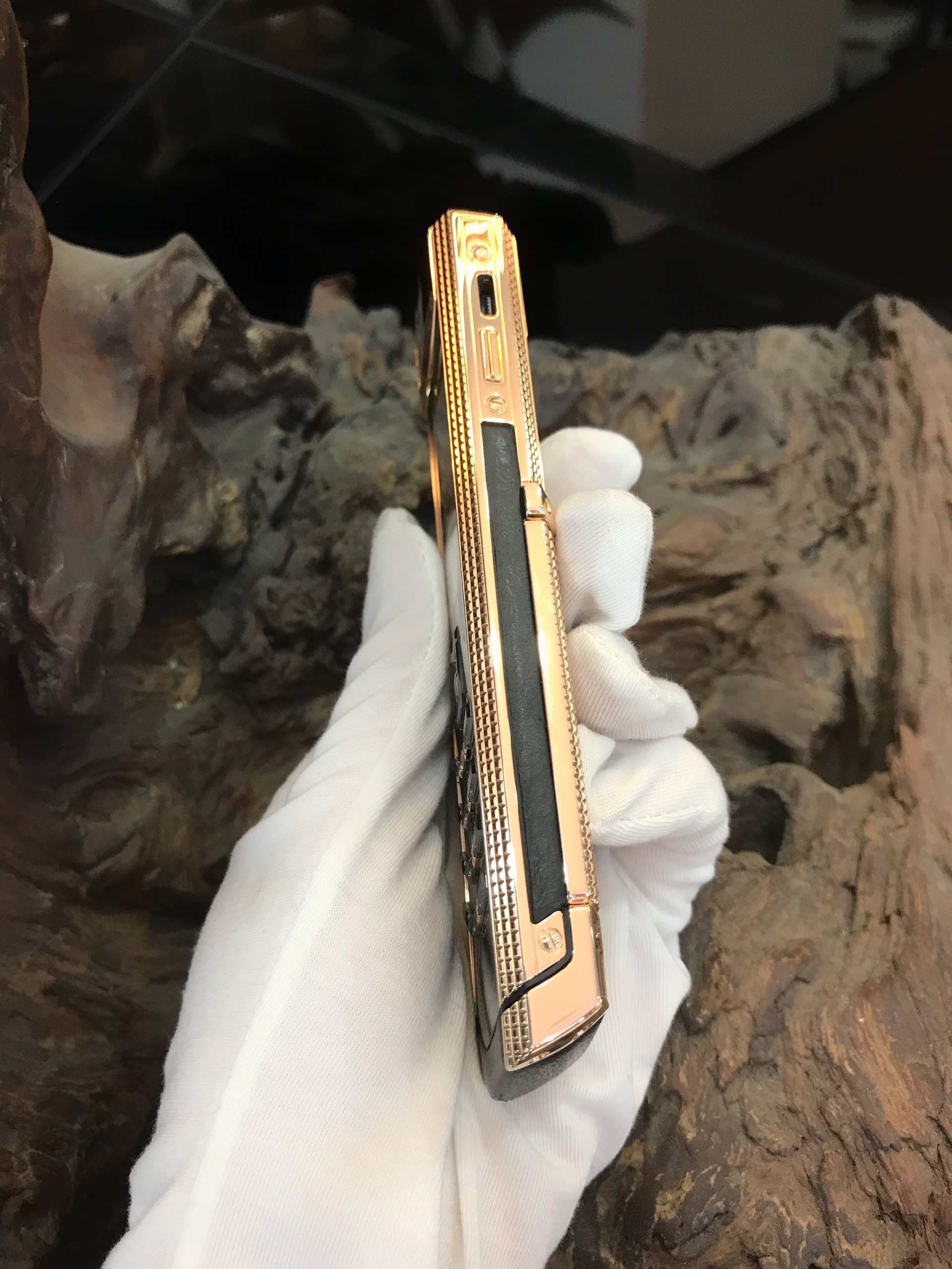 Vertu Signature Clous De Paris Rose Gold