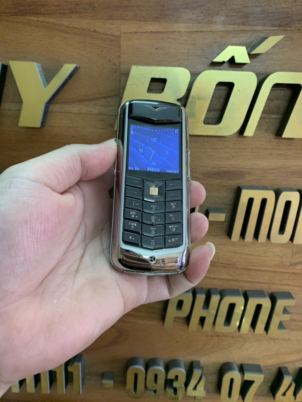 Vertu Signature 