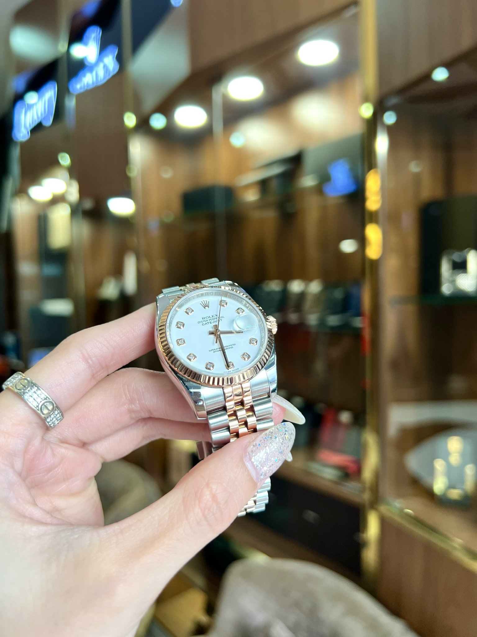 Đồng Hồ Rolex Datejust 36 116231 Mặt Số Trắng Nạm Kim Cương