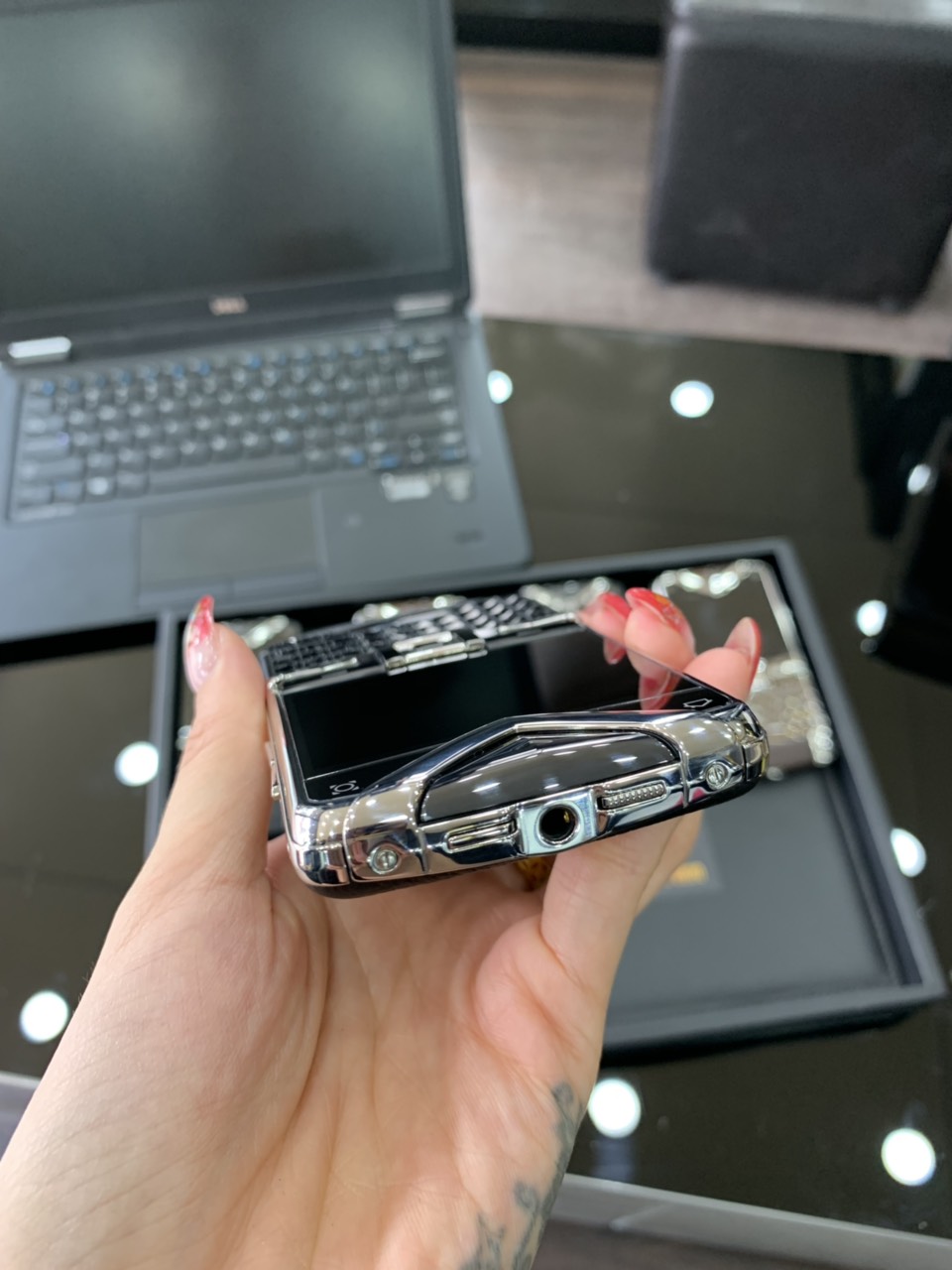 Vertu Constellation Quest Black
