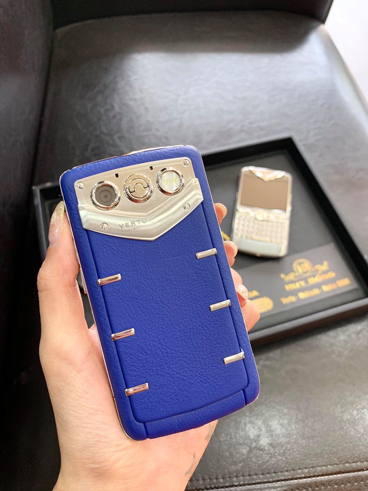 Vertu Constellation Quest Steel