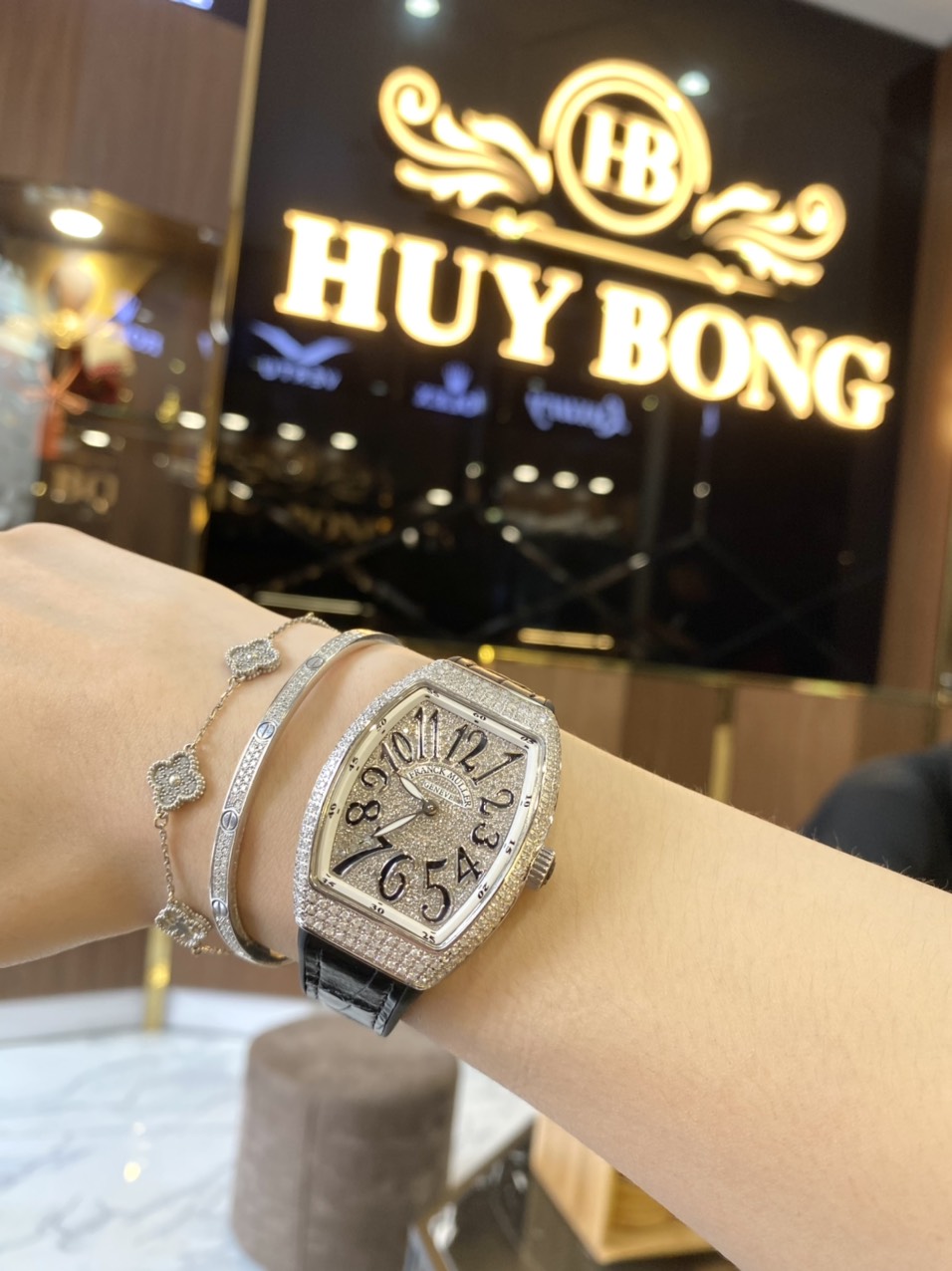 Đồng hồ Nữ Franck Muller Vanguard V32 Full Kim Cương Chính Hãng