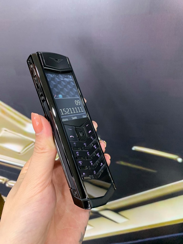 Vertu Signature Black DLC