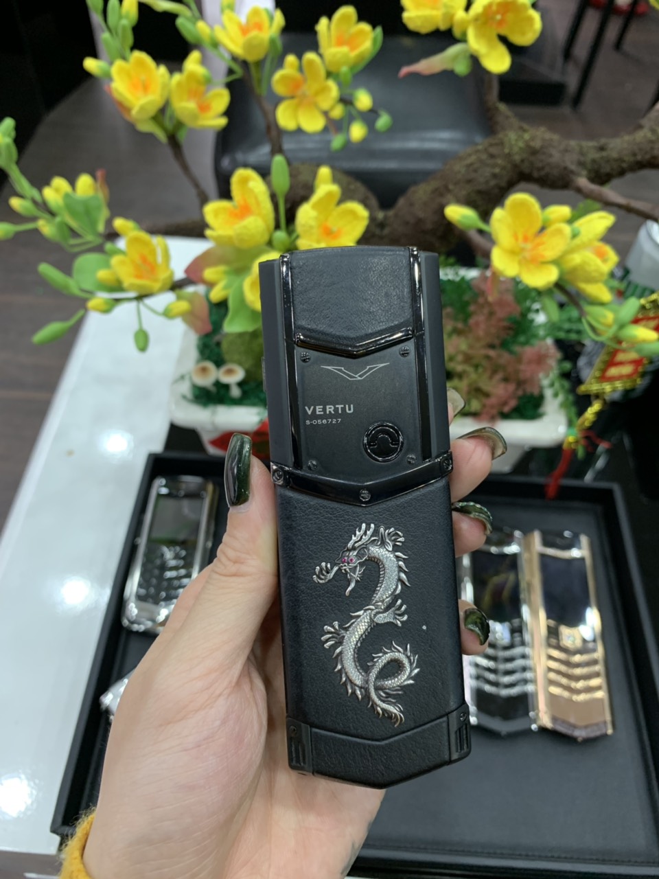 Vertu Signature S Dragon Black