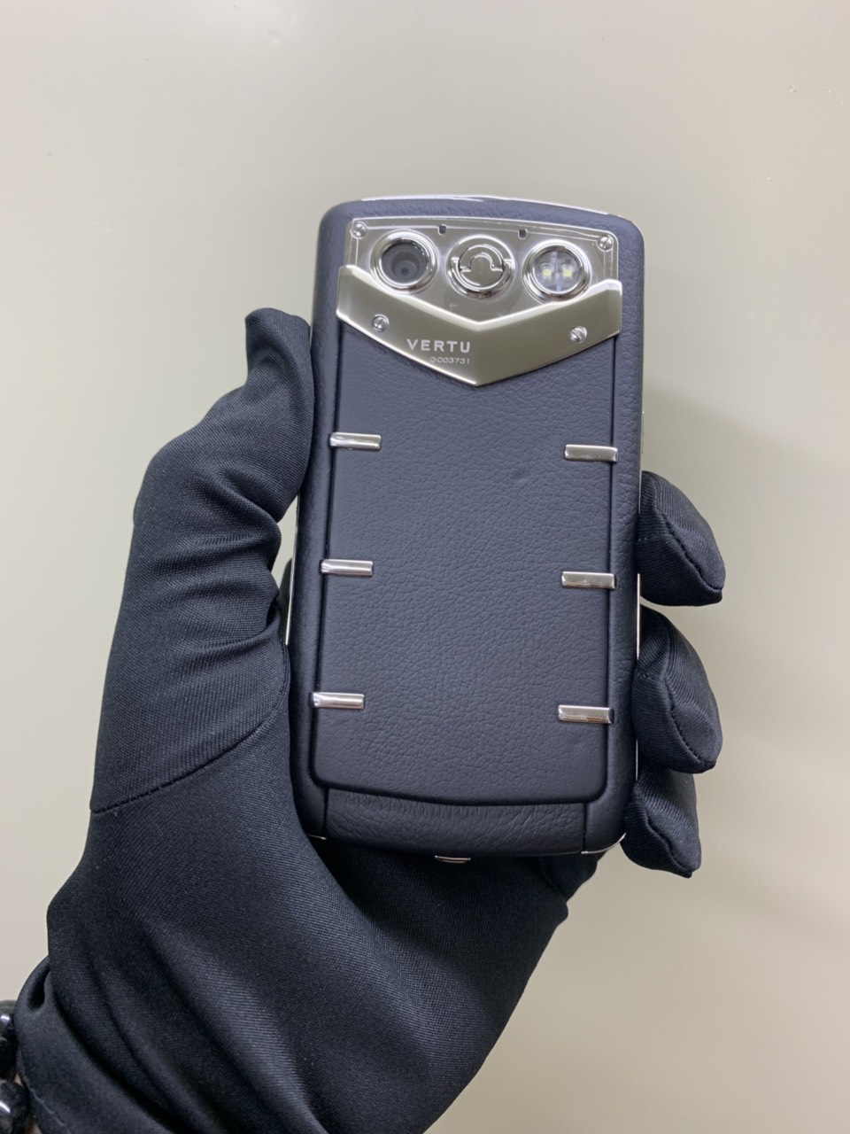 Vertu Constellation Quest Black