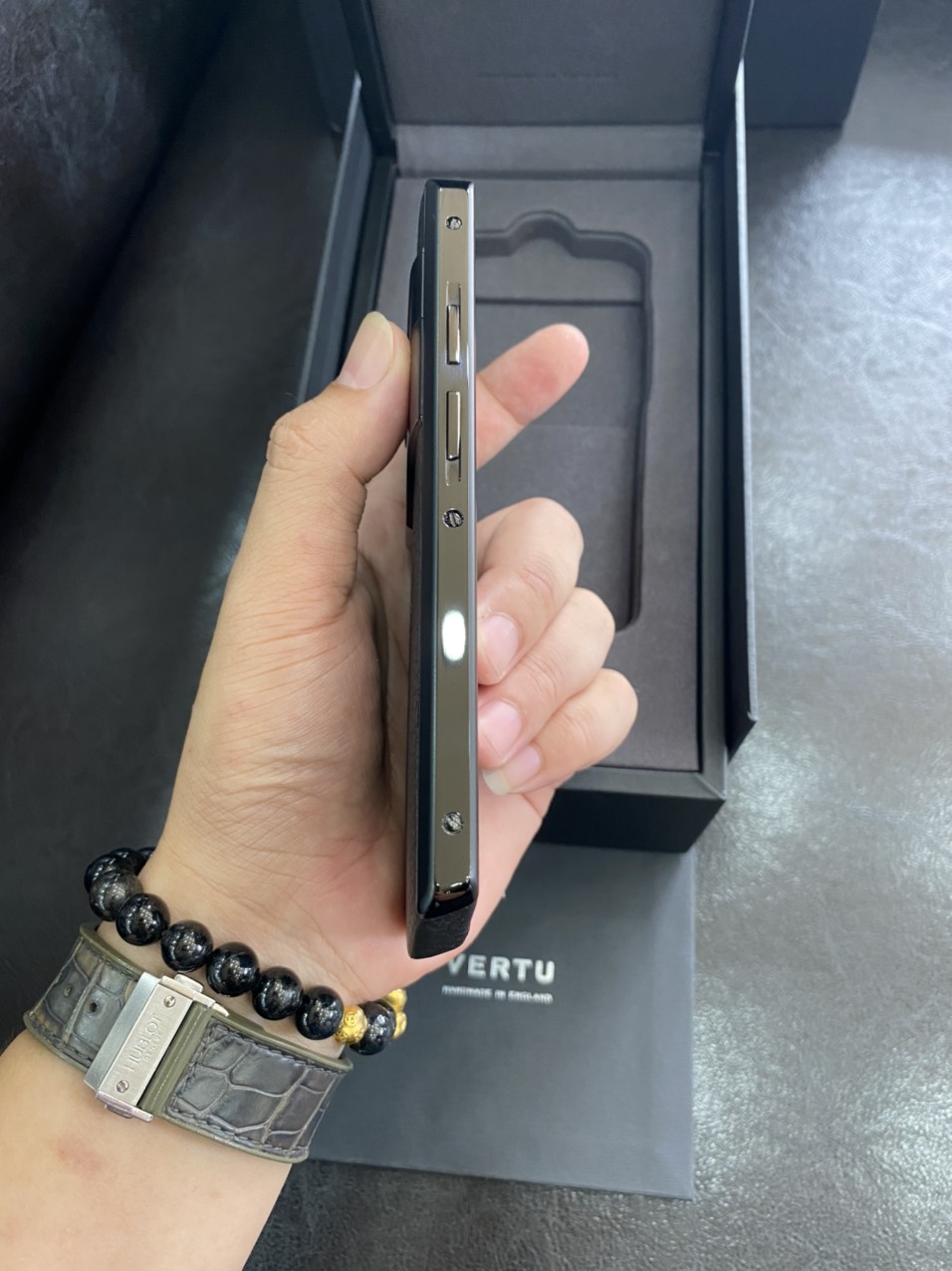 Vertu Aster P Pure Black