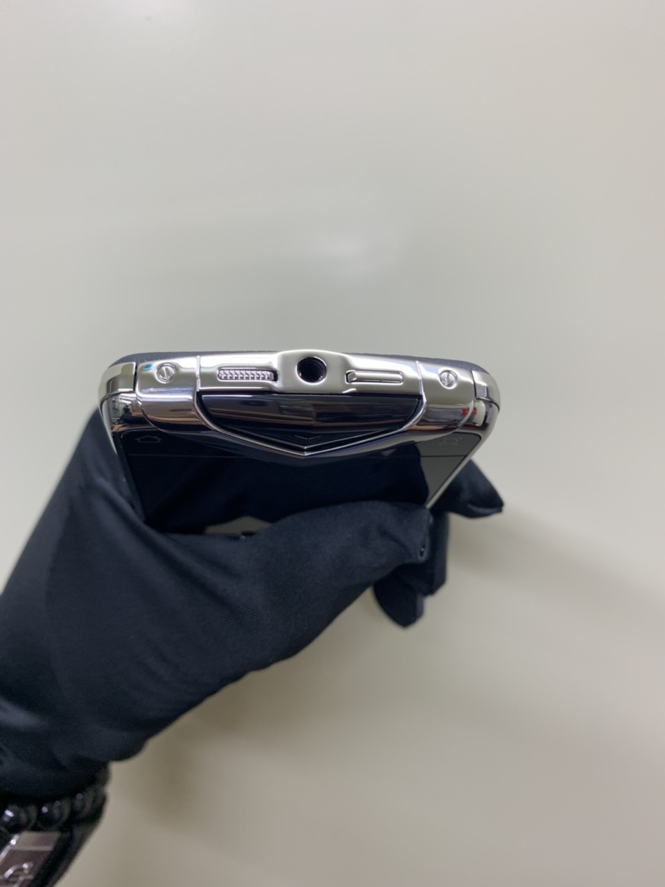 Vertu Constellation Quest Carbon