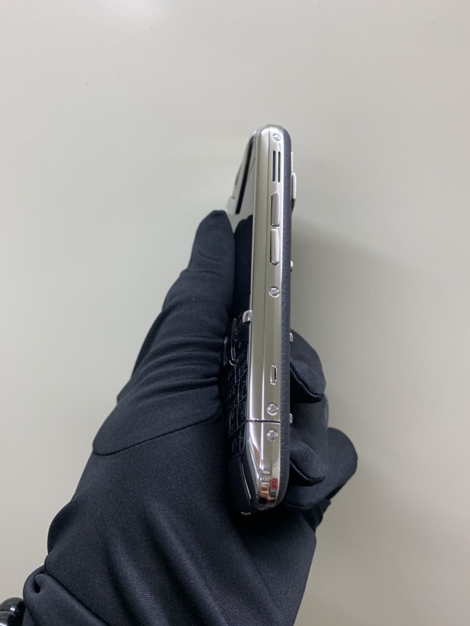 Vertu Constellation Quest Black