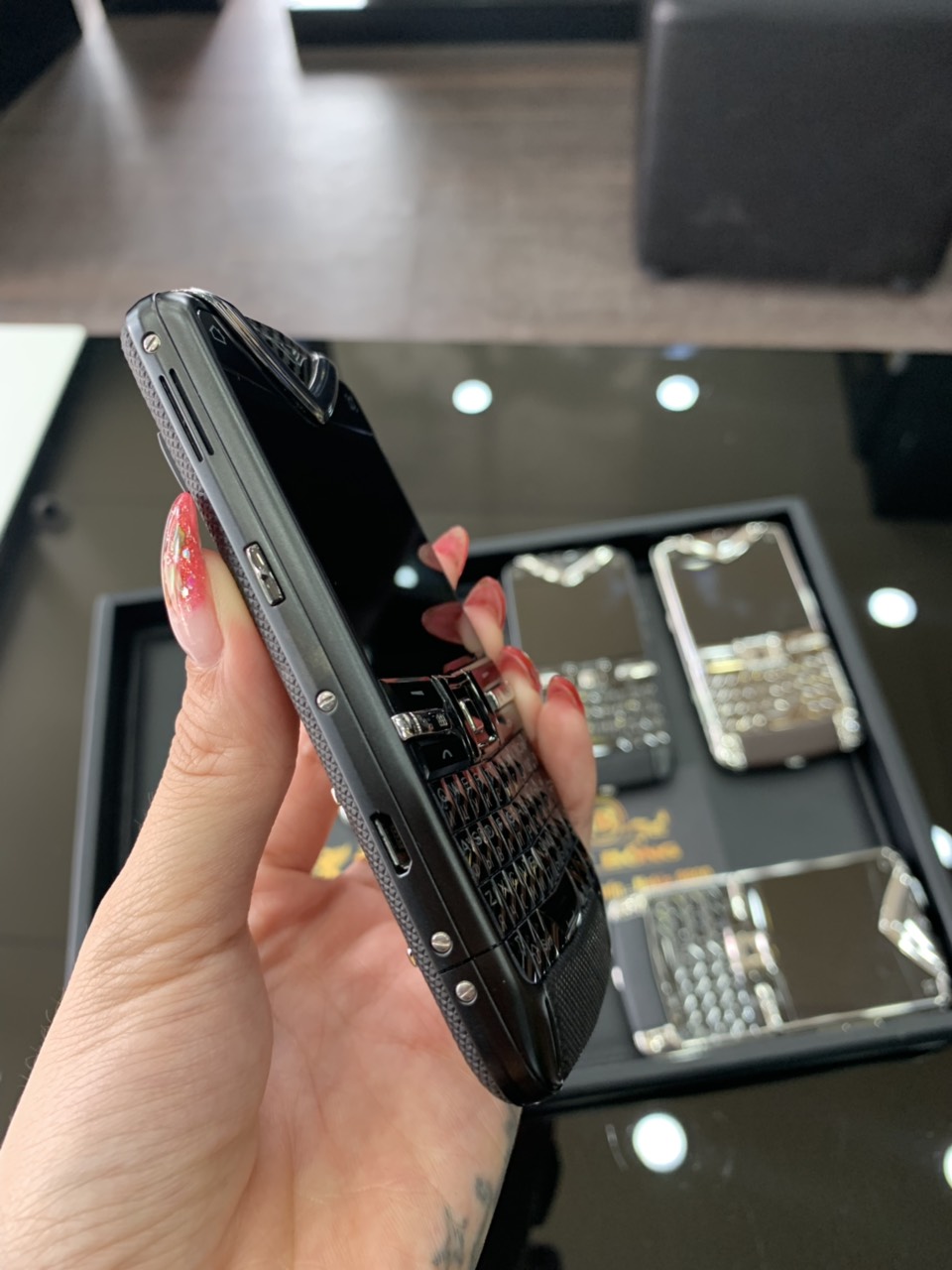 Vertu Constellation Quest Carbon