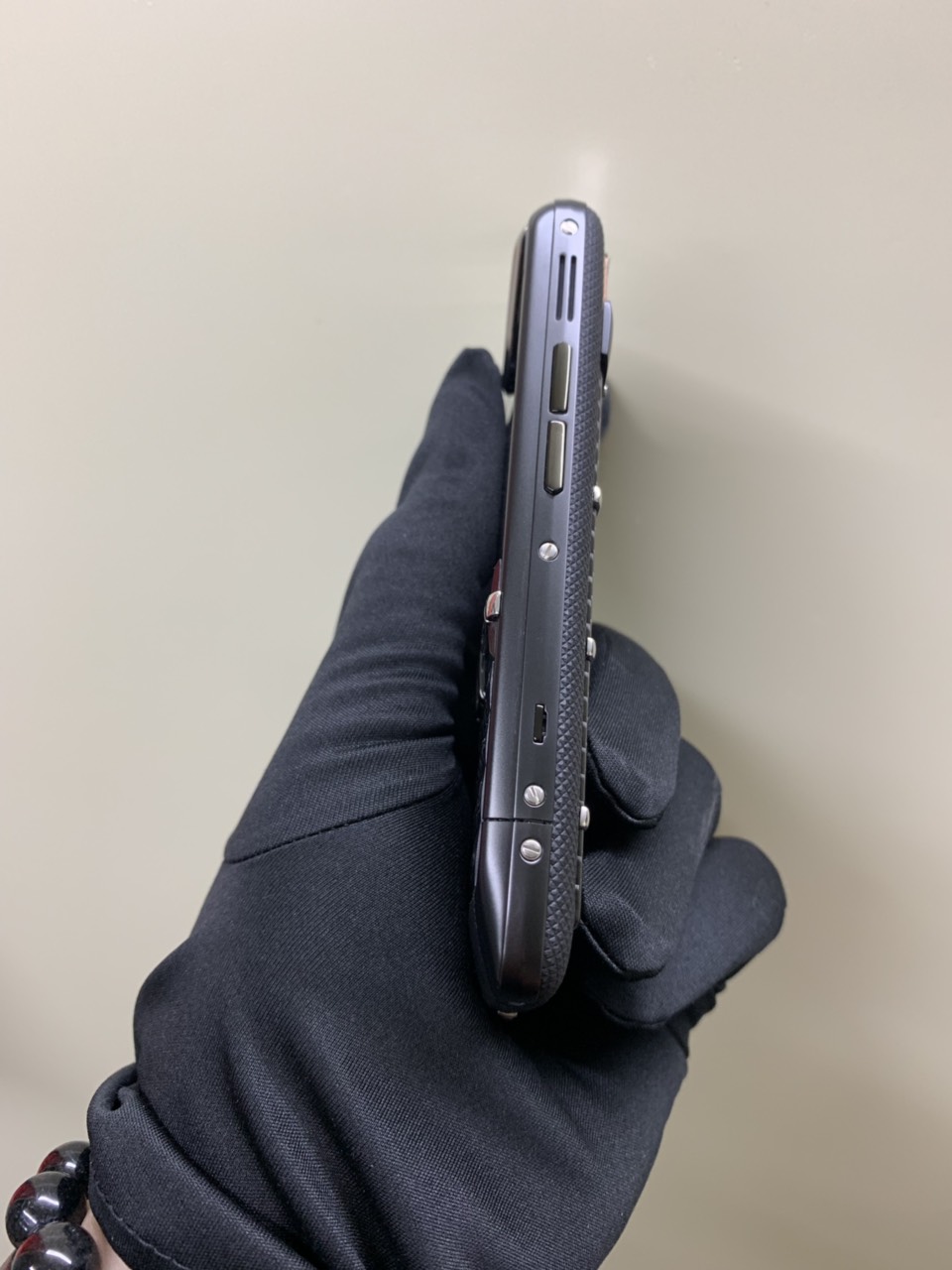 Vertu Constellation Quest Carbon