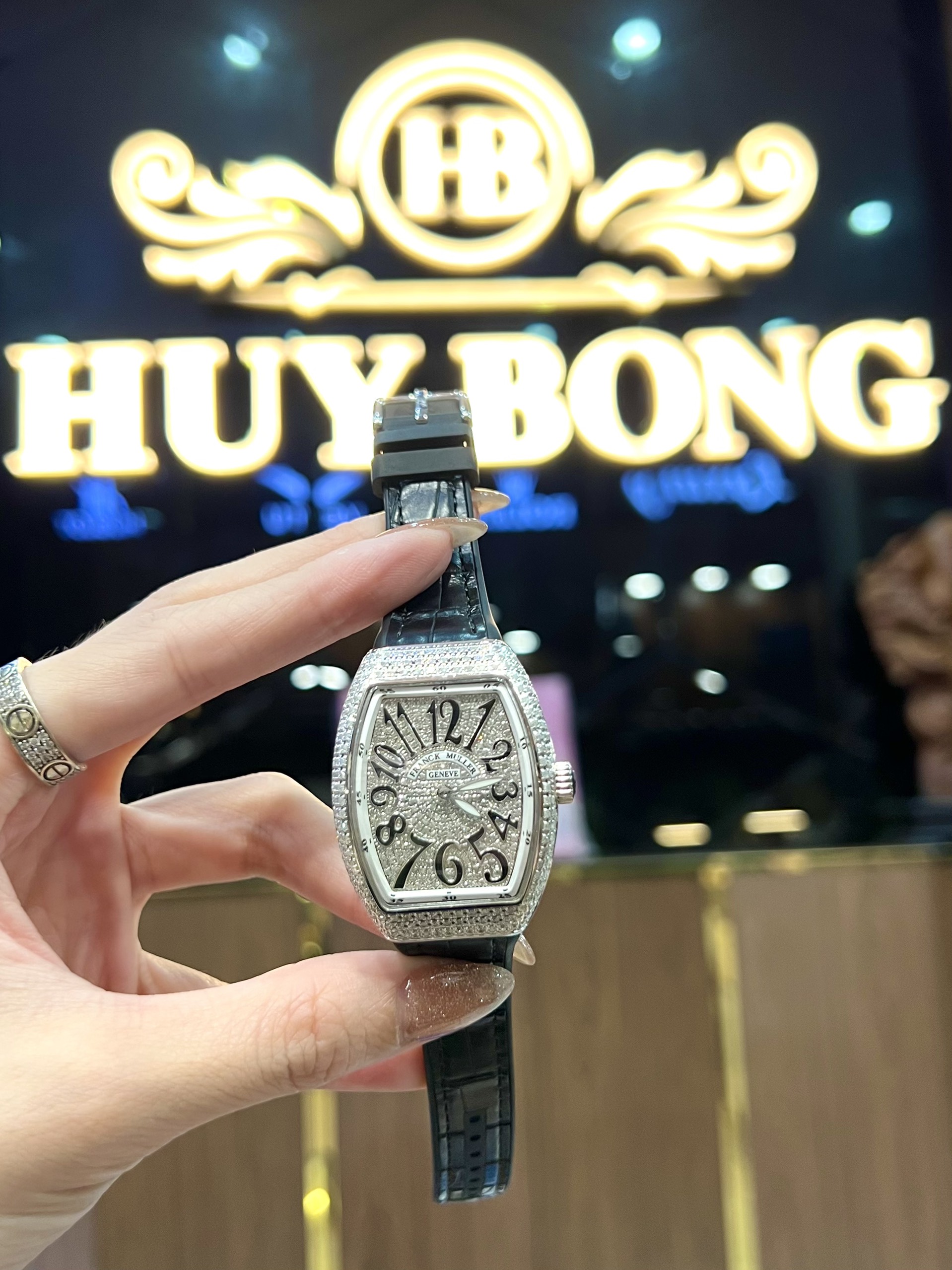Đồng hồ Nữ Franck Muller V32 Black Diamond Chính Hãng