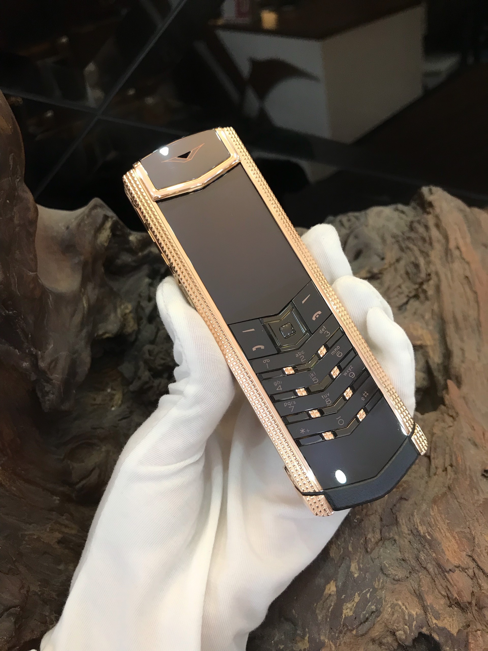 Vertu Signature Clous De Paris Rose Gold