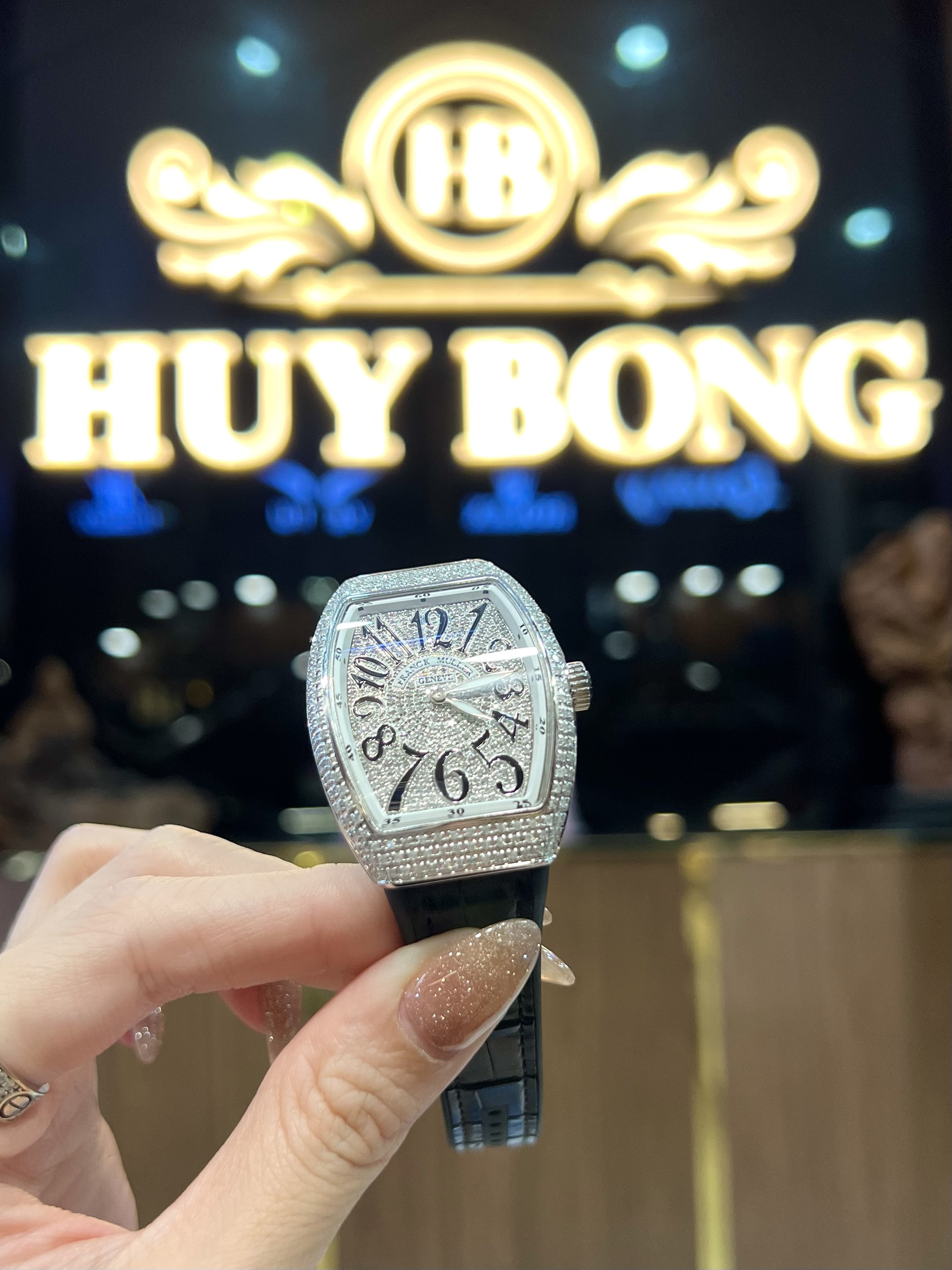 Đồng hồ Nữ Franck Muller V32 Black Diamond Chính Hãng