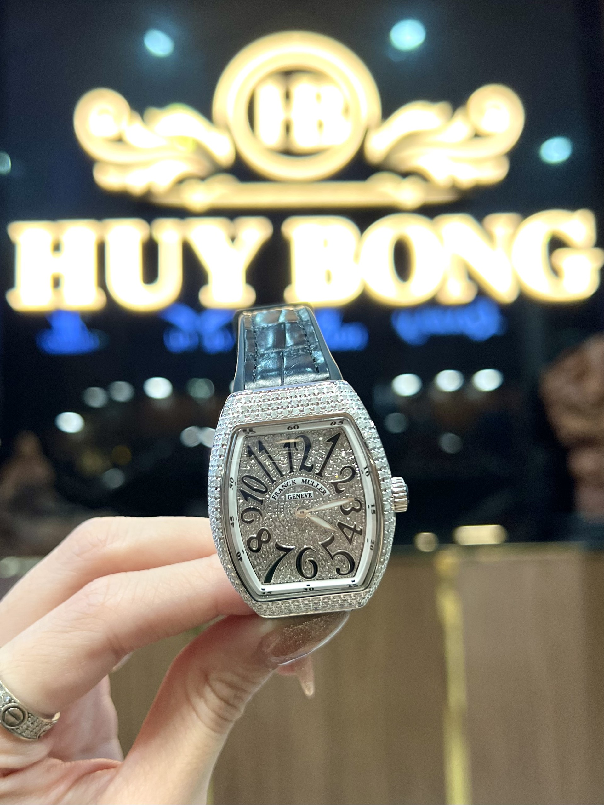 Đồng hồ Nữ Franck Muller V32 Black Diamond Chính Hãng