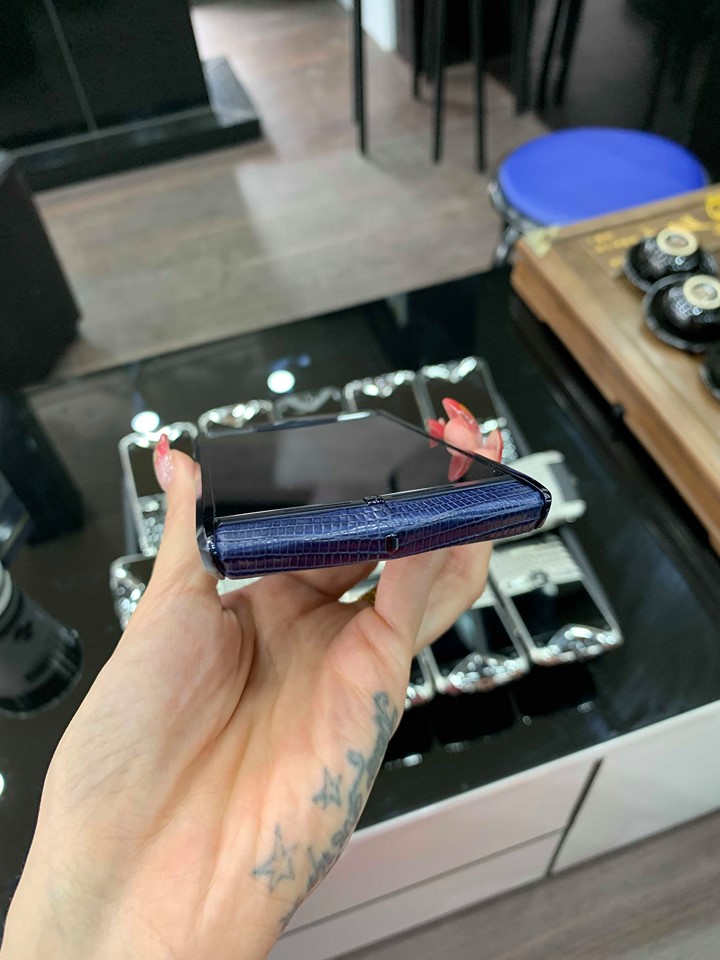 Vertu Signature Touch