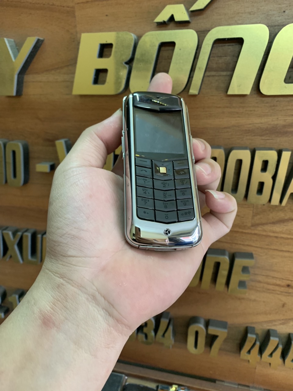 Vertu Signature 