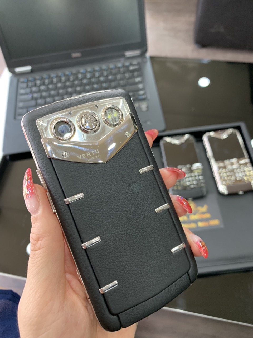 Vertu Constellation Quest Black