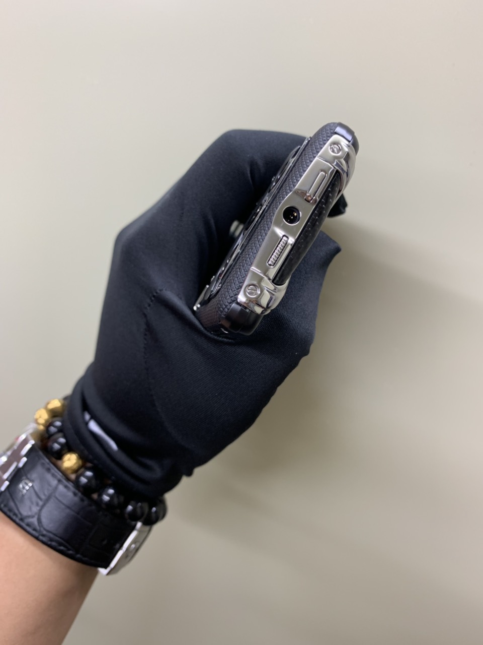Vertu Constellation Quest Carbon