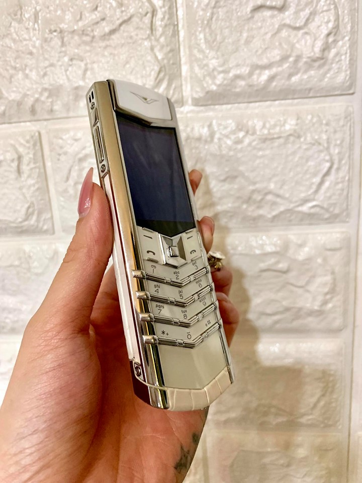 Vertu Signature Pure White 6533