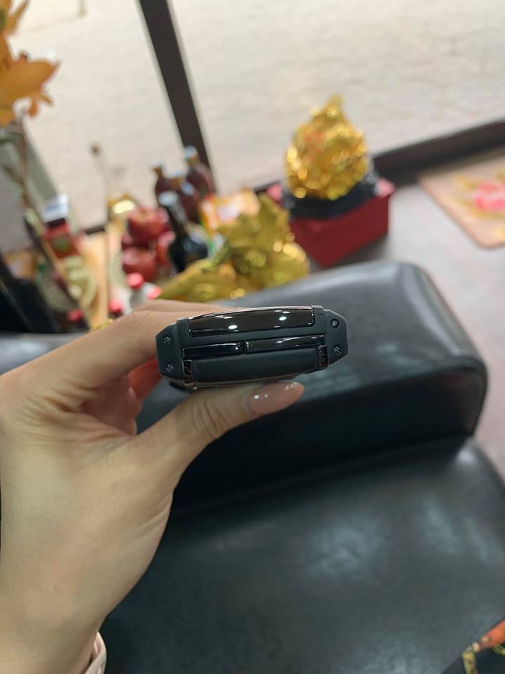 Vertu Signature Pure Black