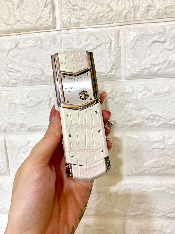 Vertu Signature Pure White 6533