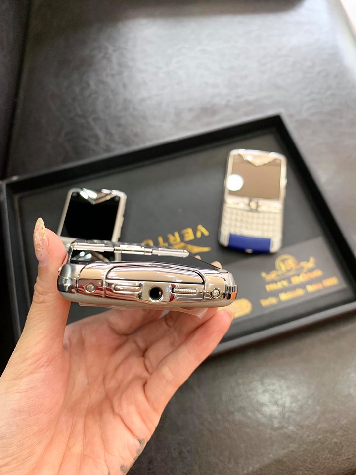 Vertu Constellation Quest Silver