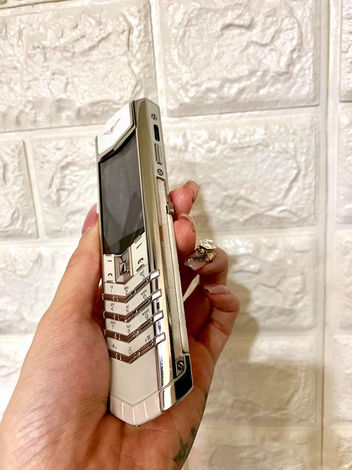 Vertu Signature Pure White 6533