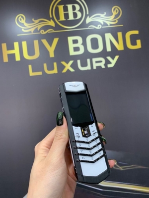 Vertu Singnature Black And White