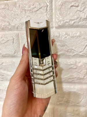Vertu Signature Pure White 6533