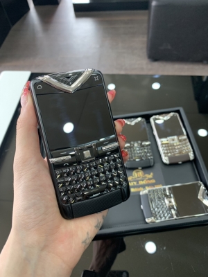 Vertu Constellation Quest Carbon
