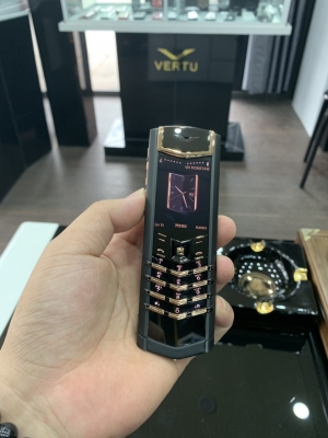 Vertu Signature Pure Black Mix Gold