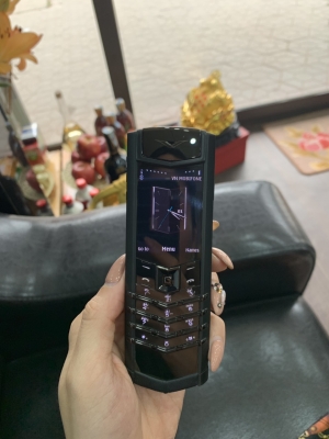 Vertu Signature Pure Black