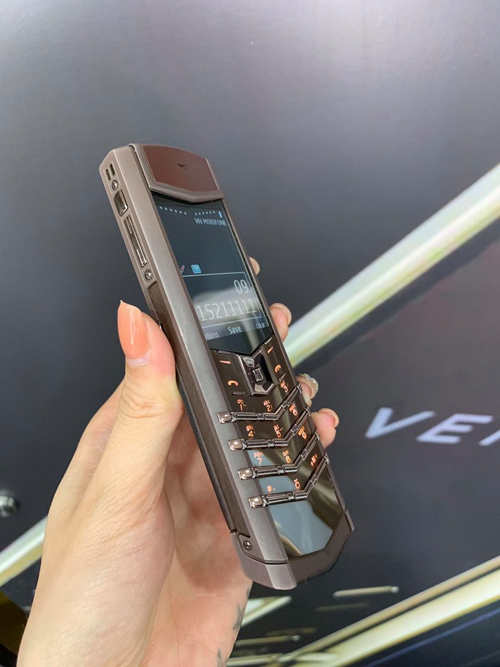 Vertu Signature S Pure Chocolate